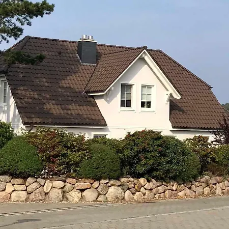 Louise Daire Wustrow (Fischland)